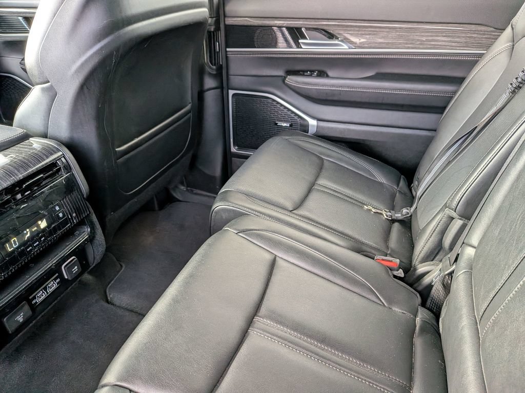 Used 2022 Jeep Wagoneer Series II AWD/4WD image 33