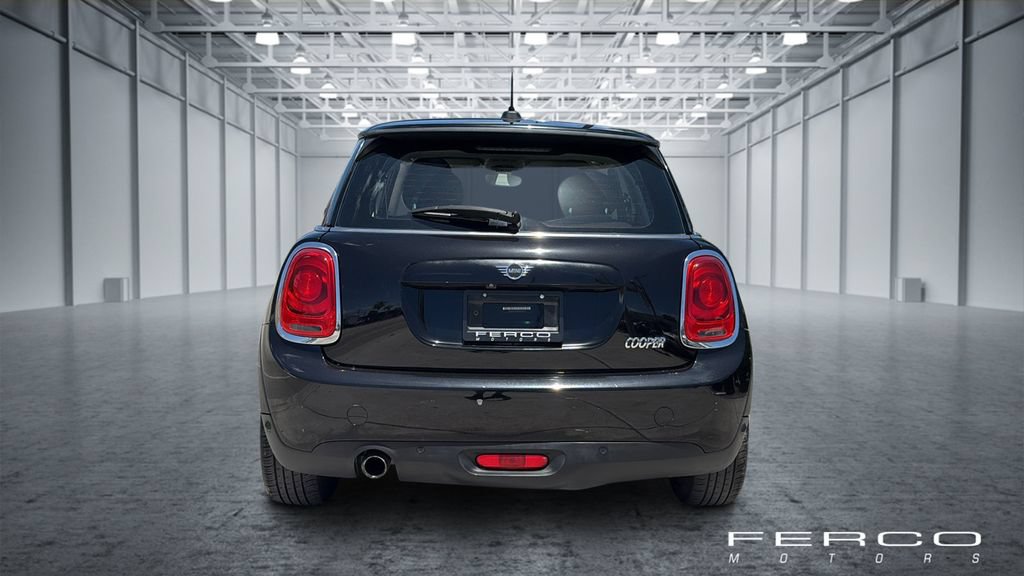 Used 2019 MINI Cooper 2-Door Hardtop FWD image 4