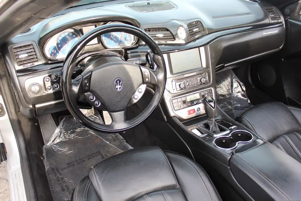 Used 2011 Maserati GranTurismo Convertible RWD image 25
