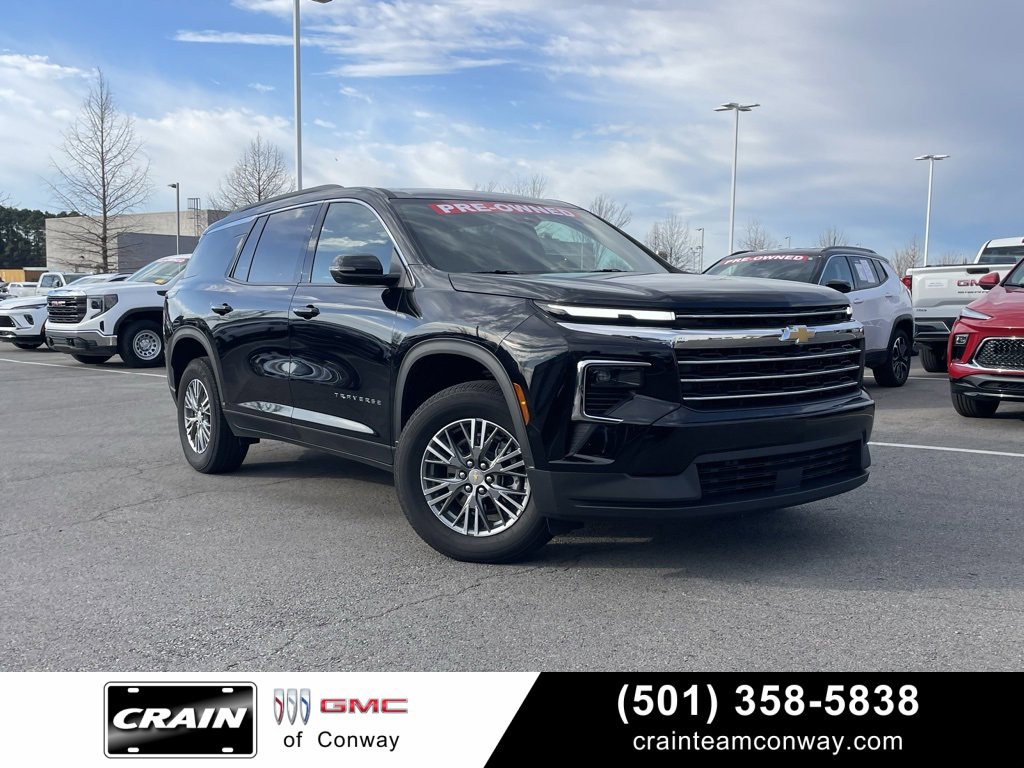 Used 2025 Chevrolet Traverse LT