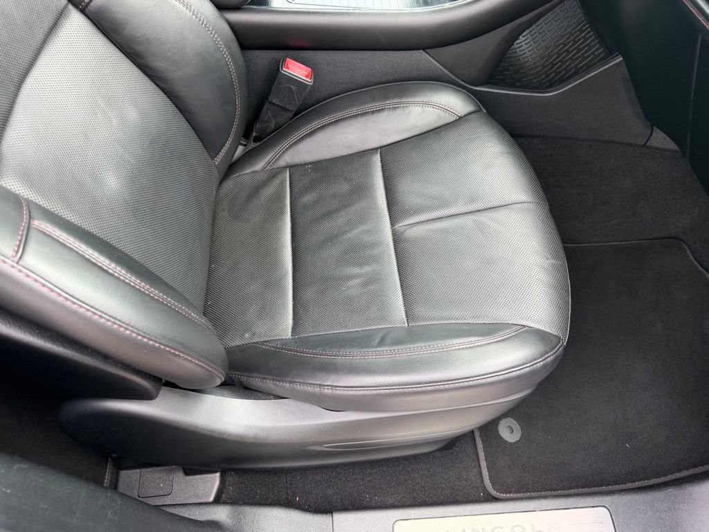 Used 2020 Lincoln Aviator Reserve w/ Elements Package Plus RWD image 14