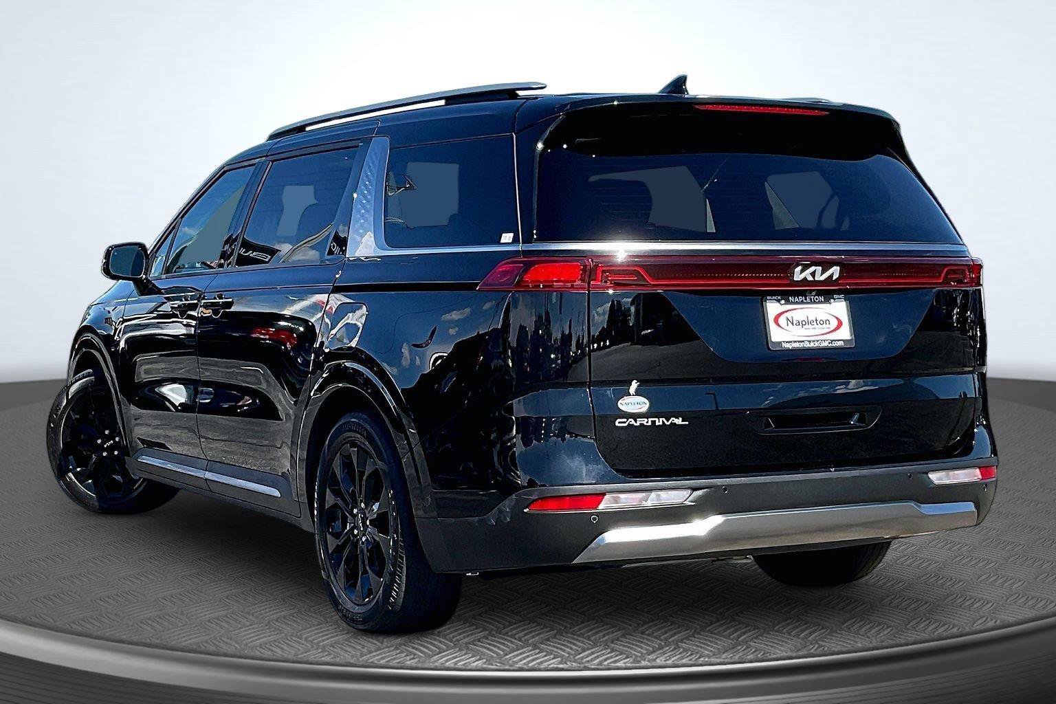 Used 2023 Kia Carnival SX Prestige FWD image 13