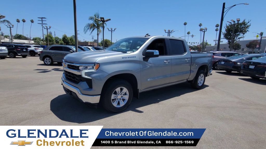 Certified 2025 Chevrolet Silverado 1500 LT AWD/4WD image 4