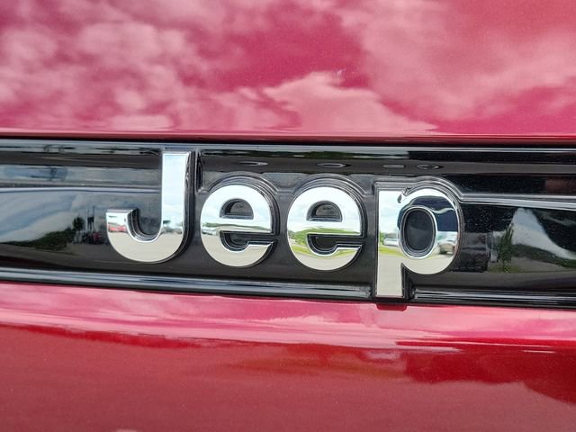 Used 2023 Jeep Grand Cherokee Overland image 8