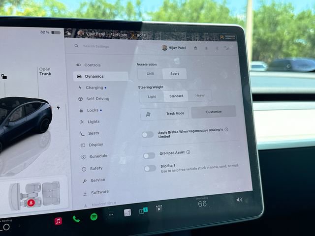Used 2024 Tesla Model Y Performance AWD/4WD image 28
