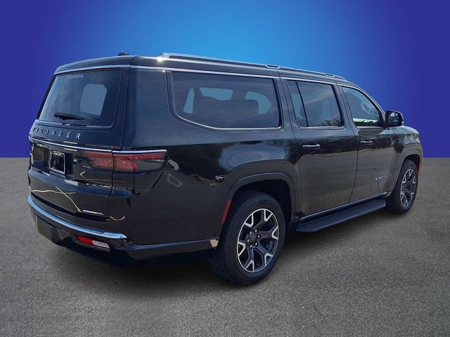 Used 2023 Jeep Wagoneer L Series III image 4