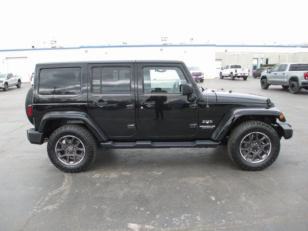 Used 2017 Jeep Wrangler Unlimited Sahara w/ Max Tow Package image 3