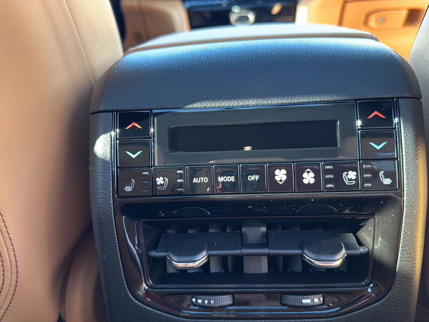 New 2026 Jeep Grand Cherokee Summit w/ Obsidian Package image 34