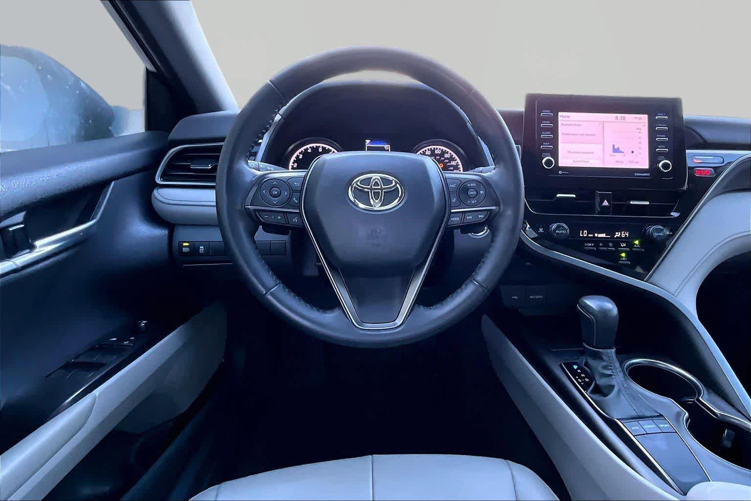 Used 2023 Toyota Camry SE w/ Convenience Package FWD image 6