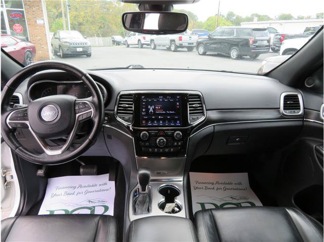 Used 2020 Jeep Grand Cherokee Limited AWD/4WD image 24
