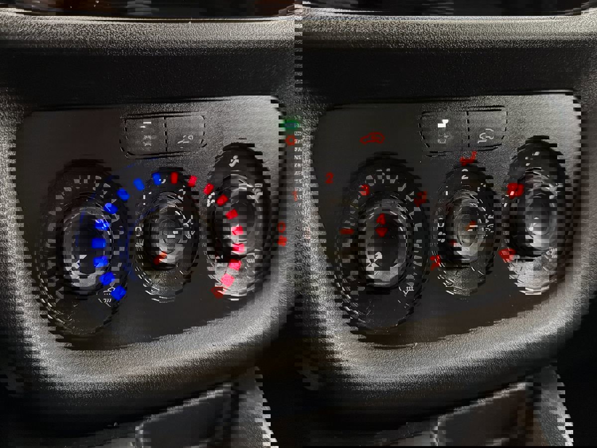 Used 2018 RAM ProMaster City Tradesman image 18