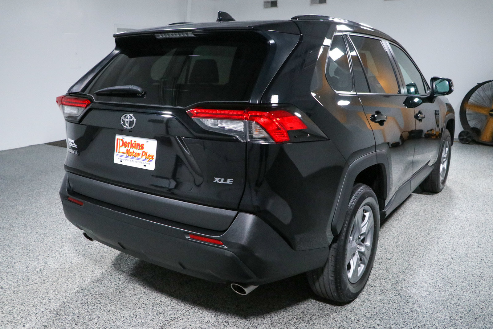 Used 2022 Toyota RAV4 XLE FWD image 7