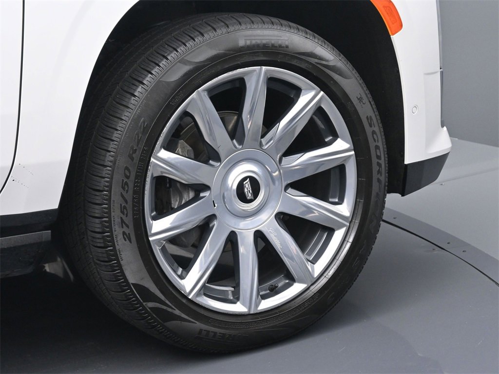 Used 2022 Cadillac Escalade ESV Premium Luxury Platinum image 6