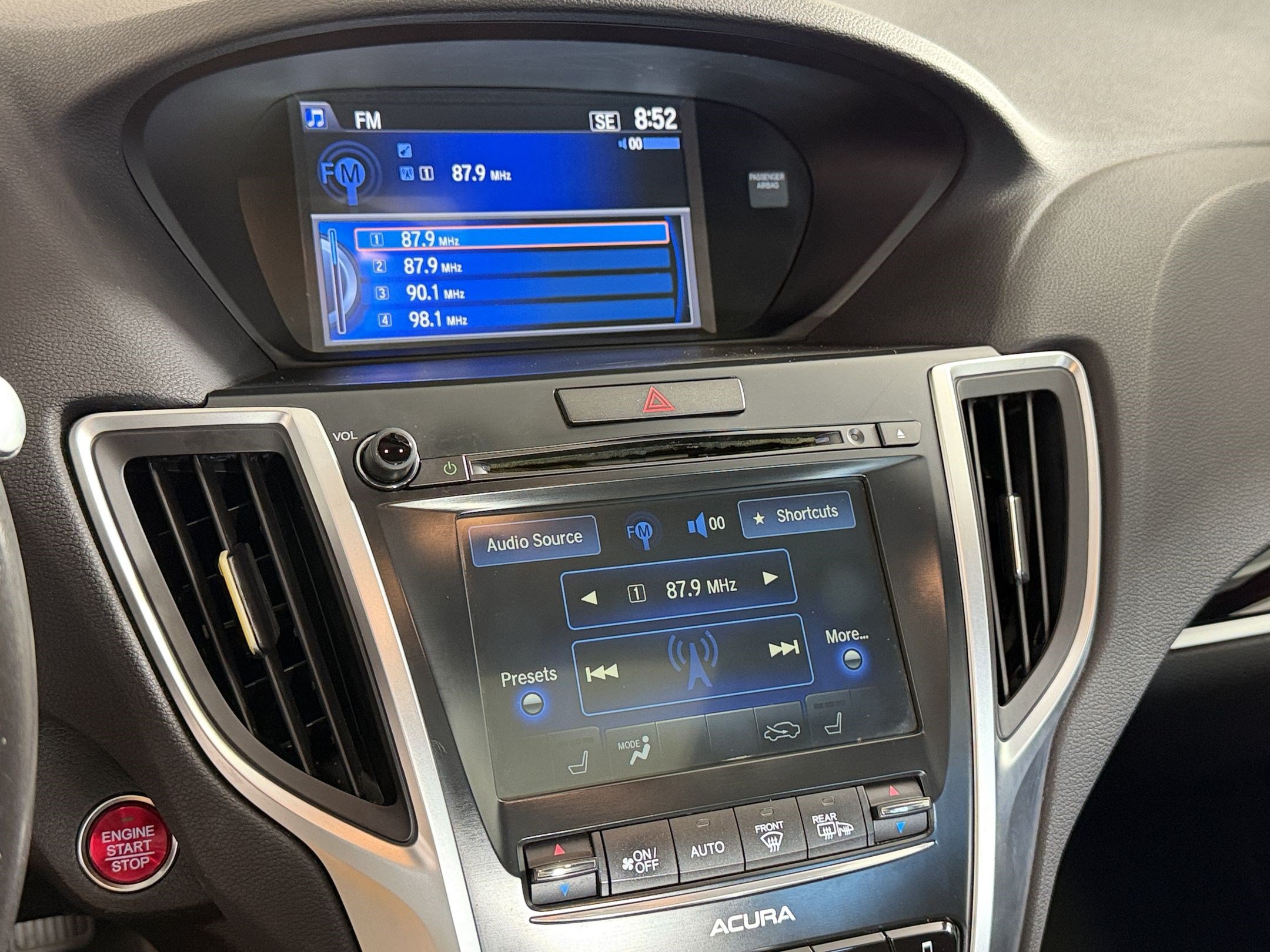 Used 2016 Acura TLX FWD image 18