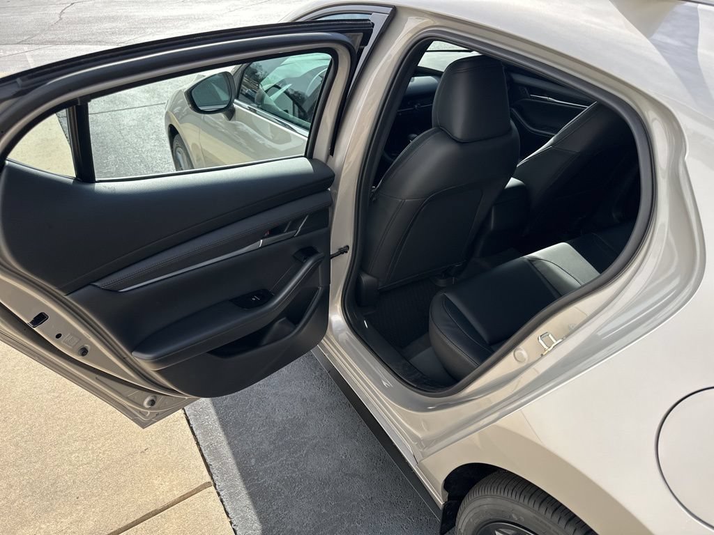 New 2026 MAZDA MAZDA3 s FWD image 21