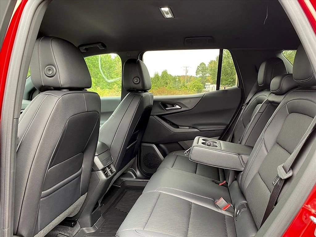 New 2026 Chevrolet Equinox LT w/ Convenience Package II image 14