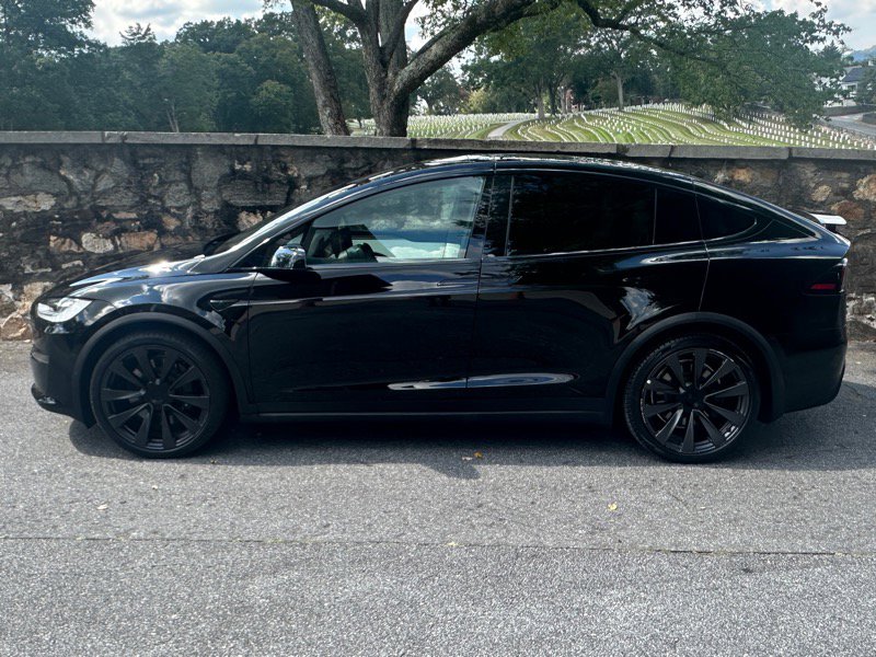 Used 2022 Tesla Model X image 8