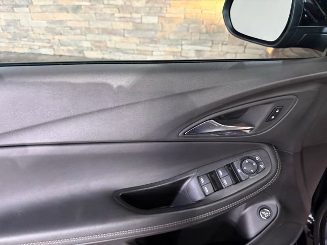 Used 2023 Buick Encore GX Select w/ Sport Touring Package image 9