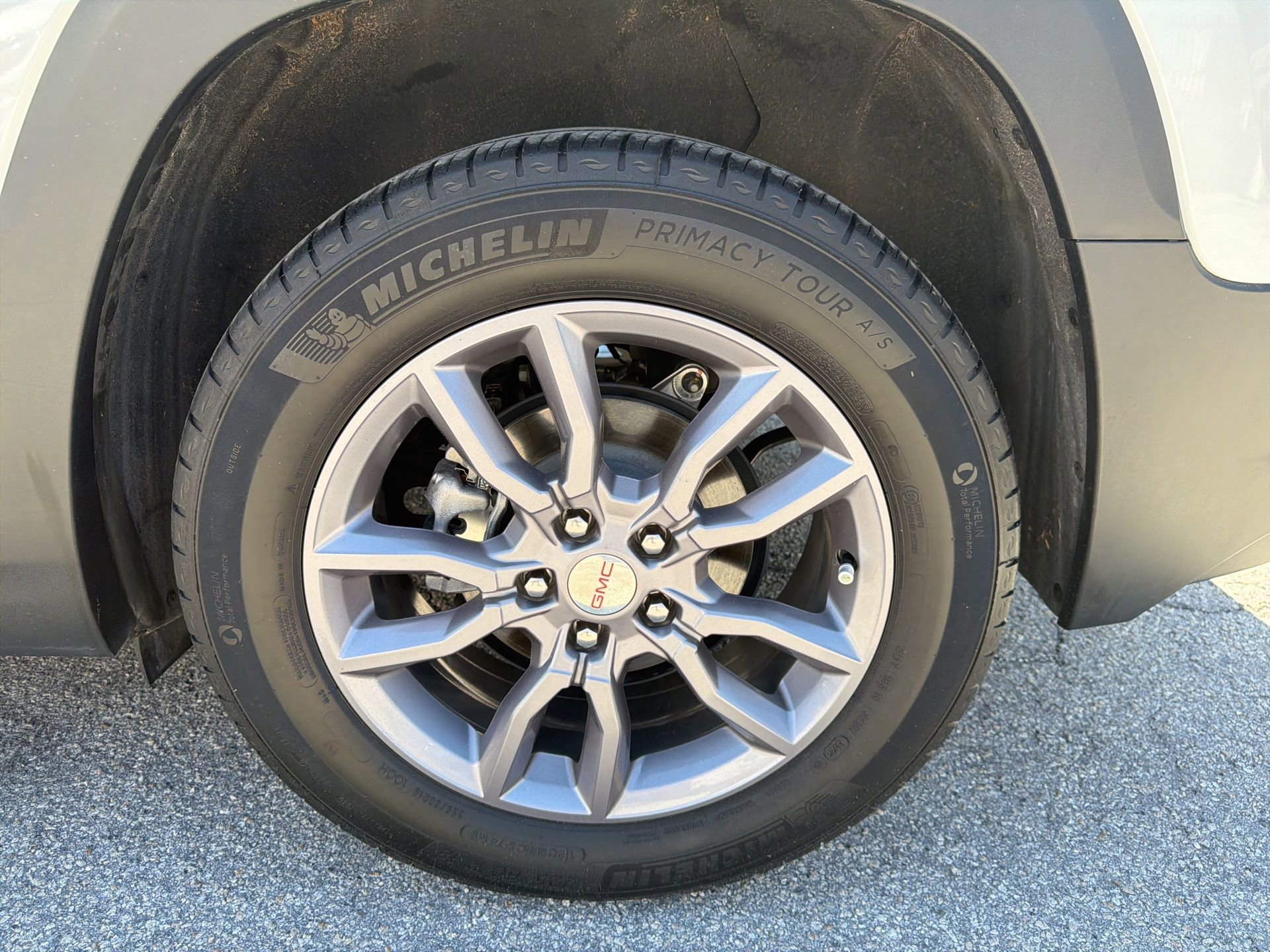 Used 2023 GMC Terrain SLT w/ LPO, Floor Liner Package FWD image 15