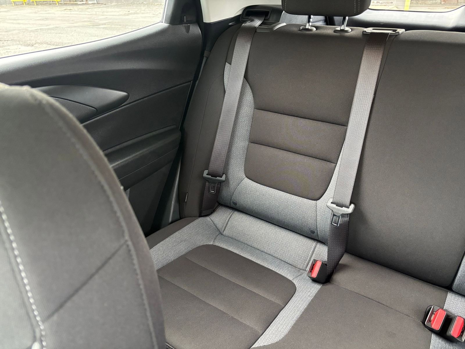 Used 2025 Chevrolet TrailBlazer LT image 35