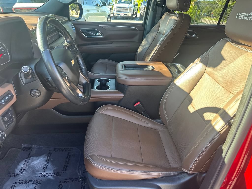 Used 2021 Chevrolet Tahoe High Country w/ Premium Package RWD image 18