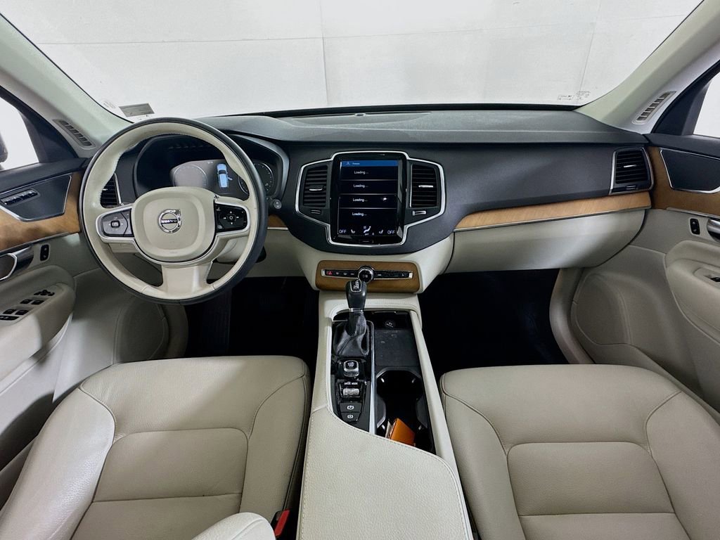Used 2021 Volvo XC90 T6 Momentum w/ Climate Package AWD/4WD image 31