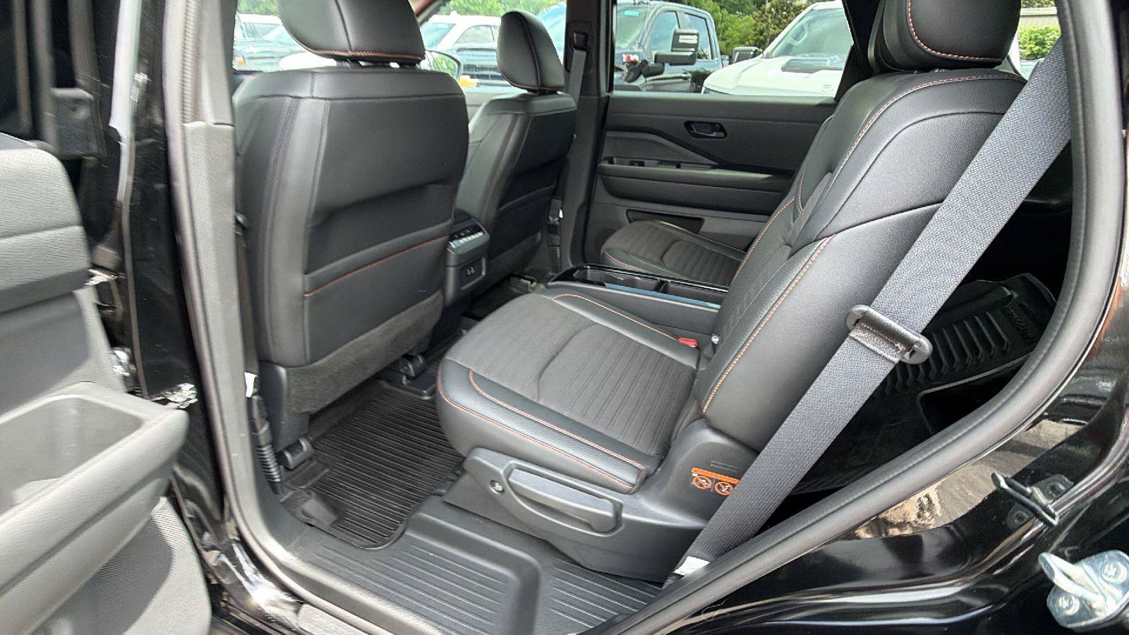 Used 2024 Nissan Pathfinder Rock Creek AWD/4WD image 20