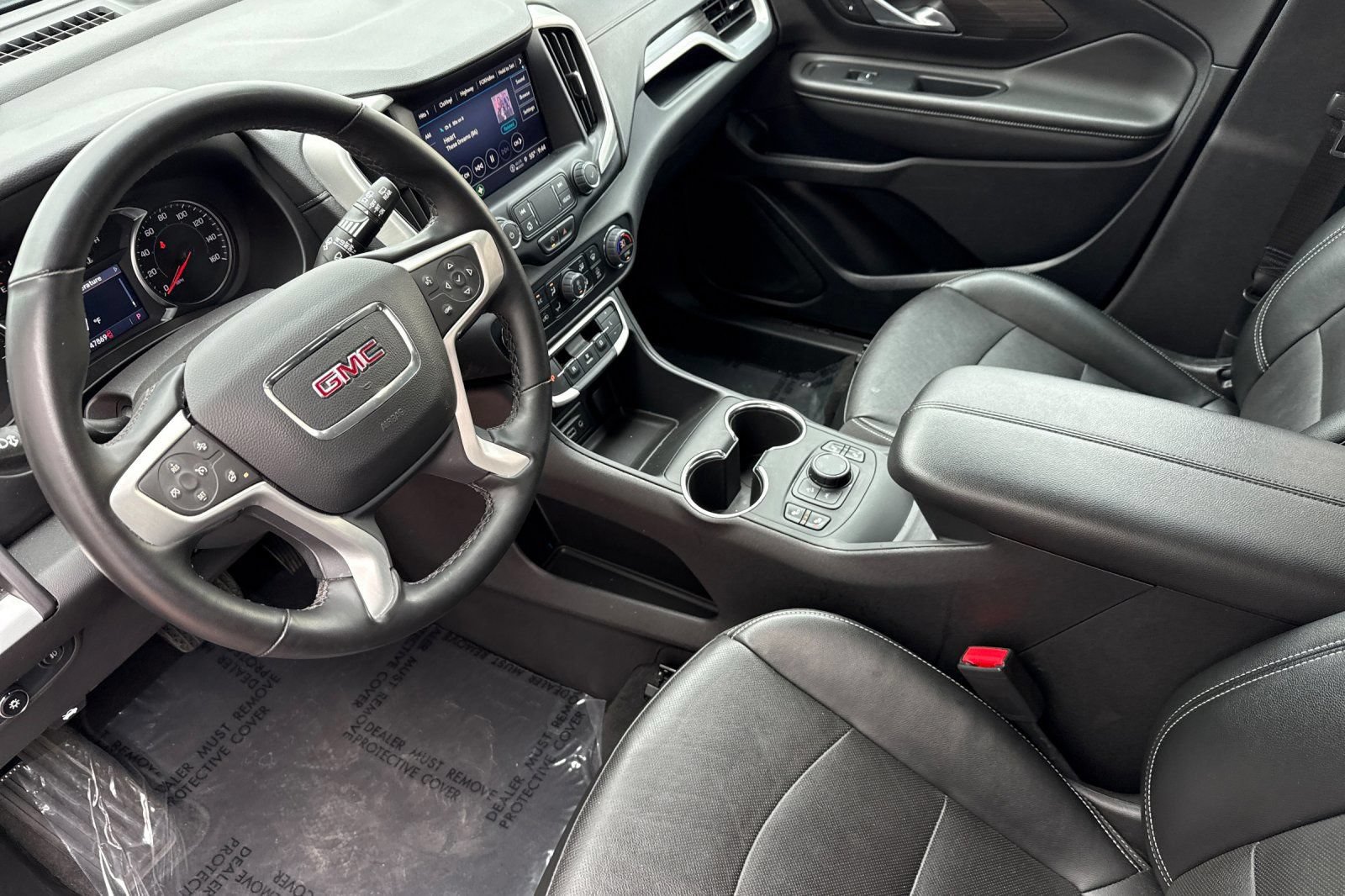 Used 2024 GMC Terrain SLT AWD/4WD image 10