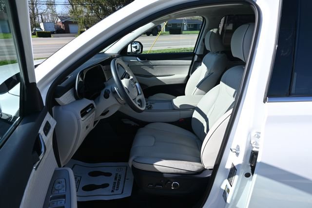 Used 2023 Hyundai Palisade Calligraphy w/ Winter Package image 27