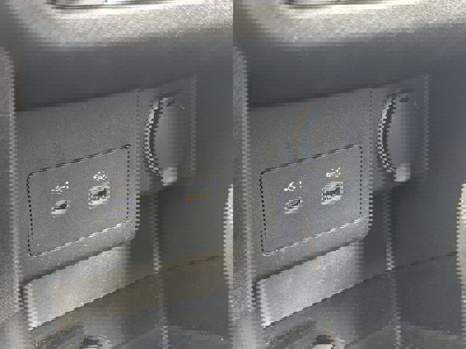 Used 2024 Nissan Kicks SV image 49