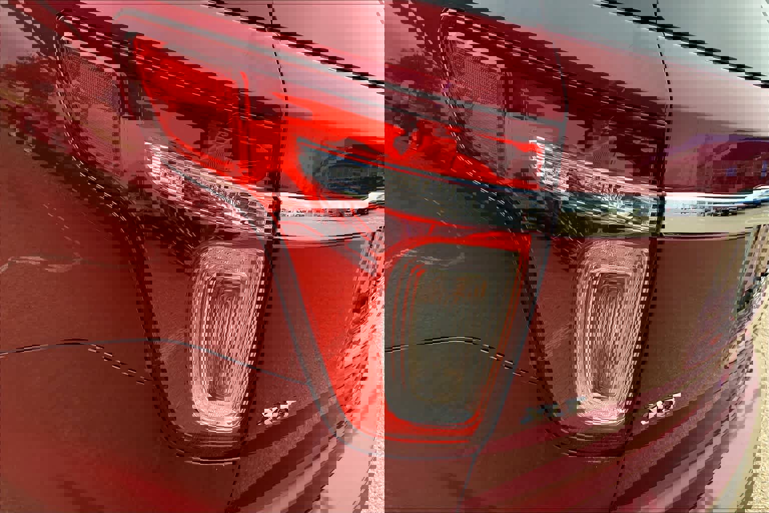 Used 2015 Ford Explorer XLT w/ Equipment Group 202B image 28