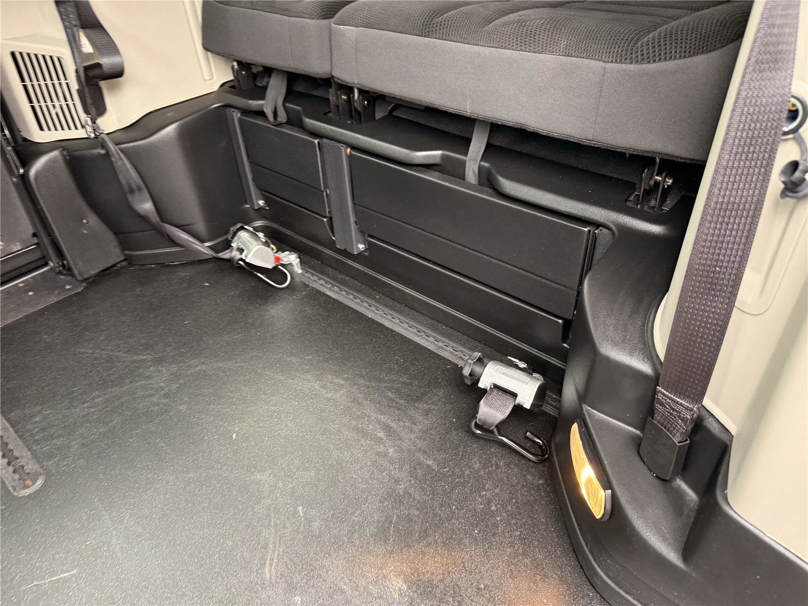 Used 2019 Dodge Grand Caravan SE image 12