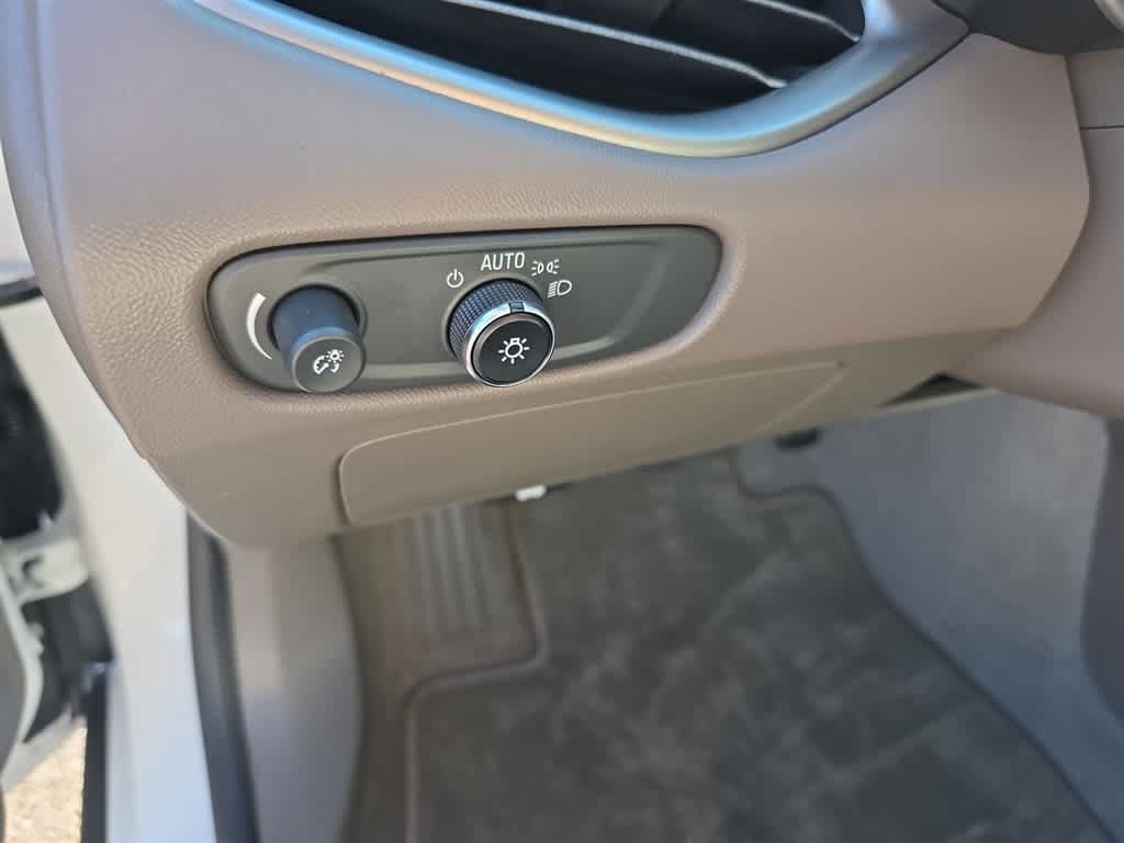 Used 2017 Chevrolet Malibu LS w/ LPO, Convenience Package 2 FWD image 13