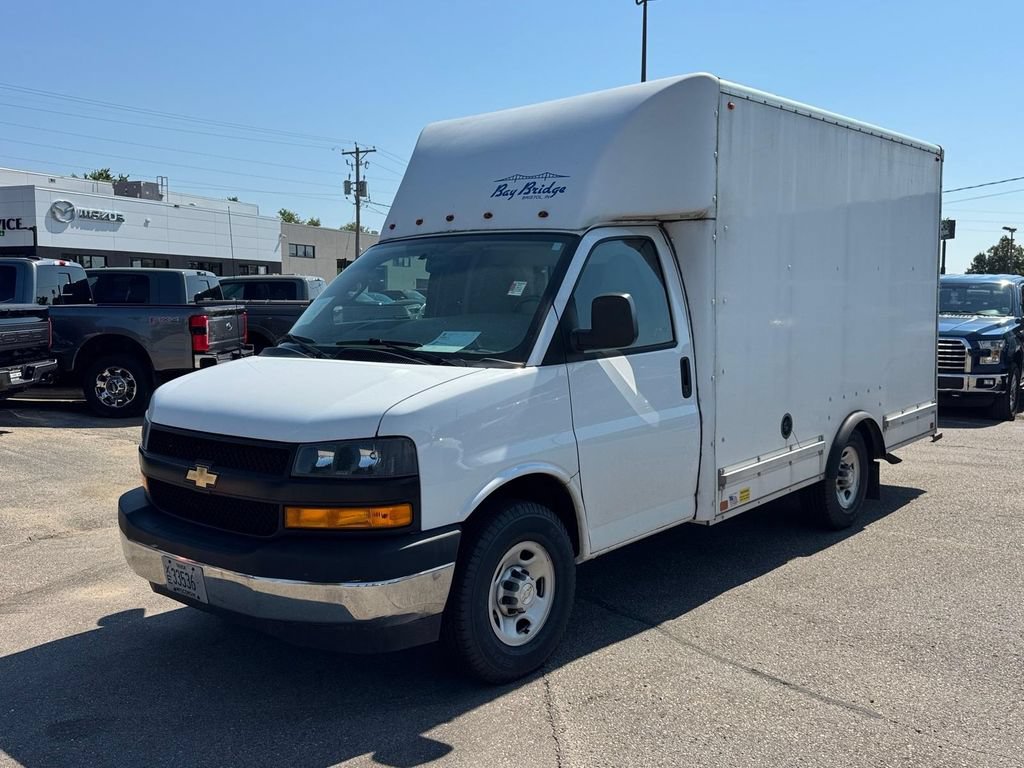 Used 2021 Chevrolet Express 3500 w/ Power Convenience Package RWD image 2