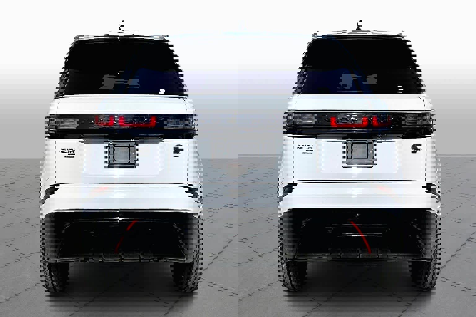 Used 2019 Land Rover Range Rover Velar R-Dynamic SE image 5