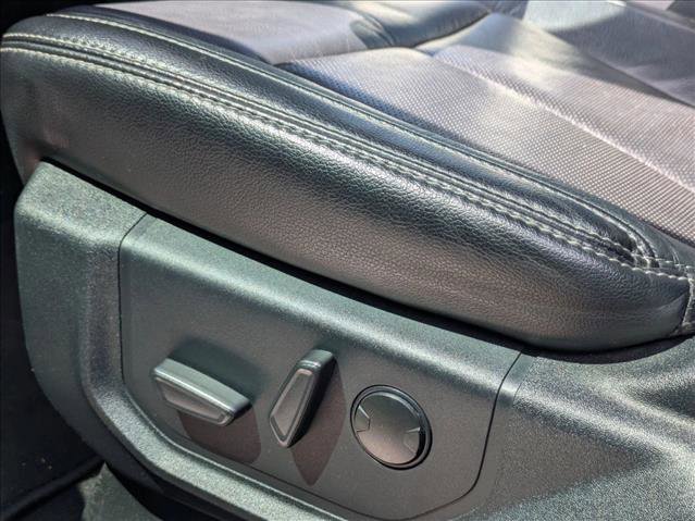 Used 2020 Ford F250 Lariat w/ Lariat Value Package image 3