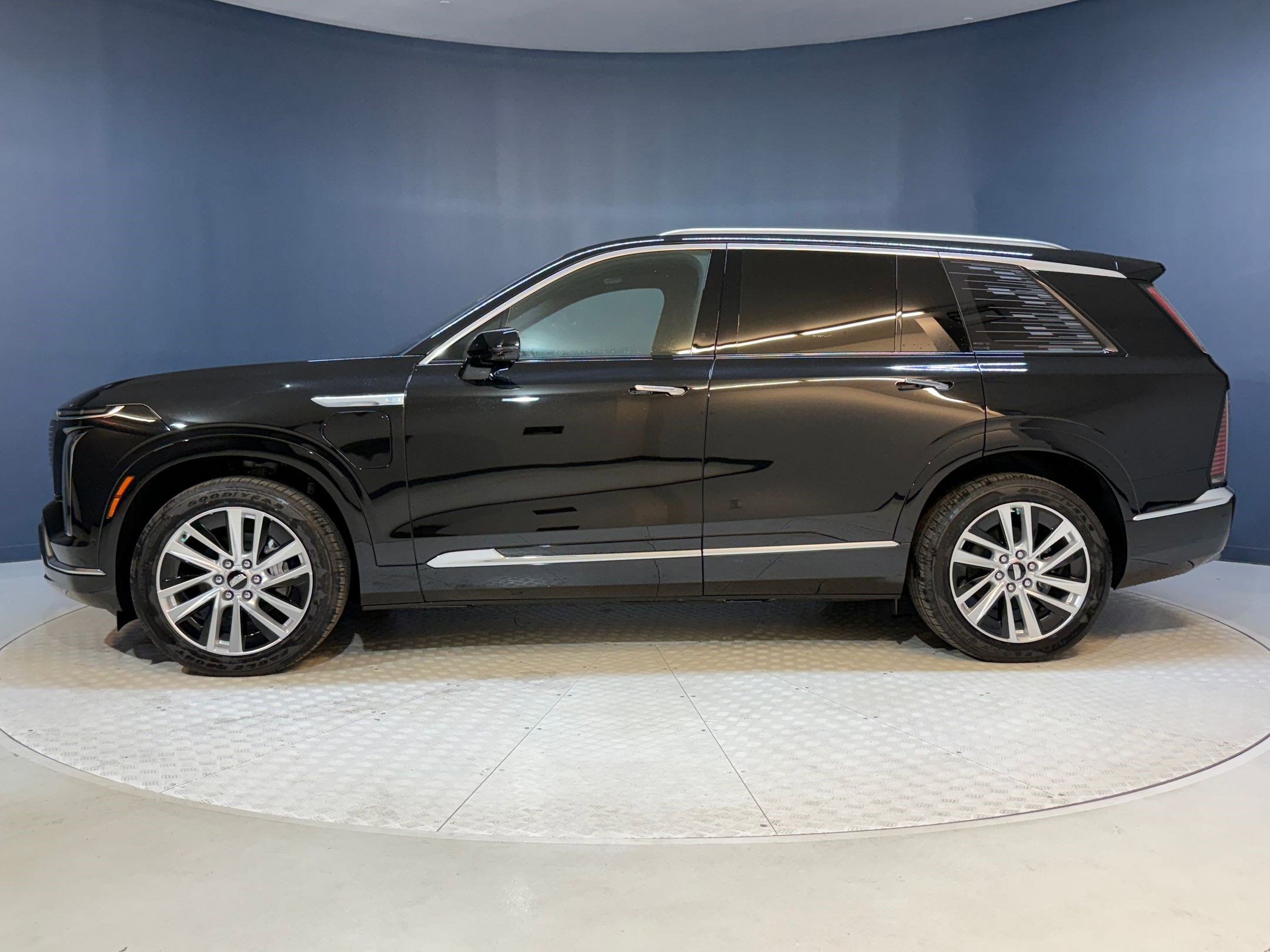 New 2026 Cadillac Vistiq Luxury image 2