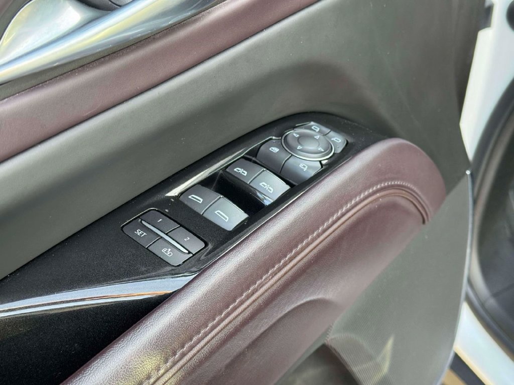 Used 2023 Cadillac Escalade Sport Platinum AWD/4WD image 17
