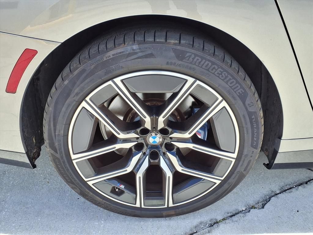 Used 2023 BMW 740i RWD image 7