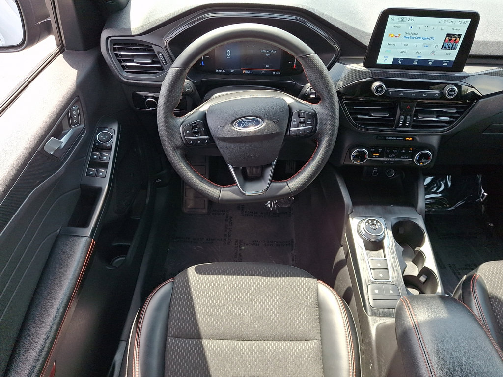 Used 2025 Ford Escape ST-Line FWD image 22