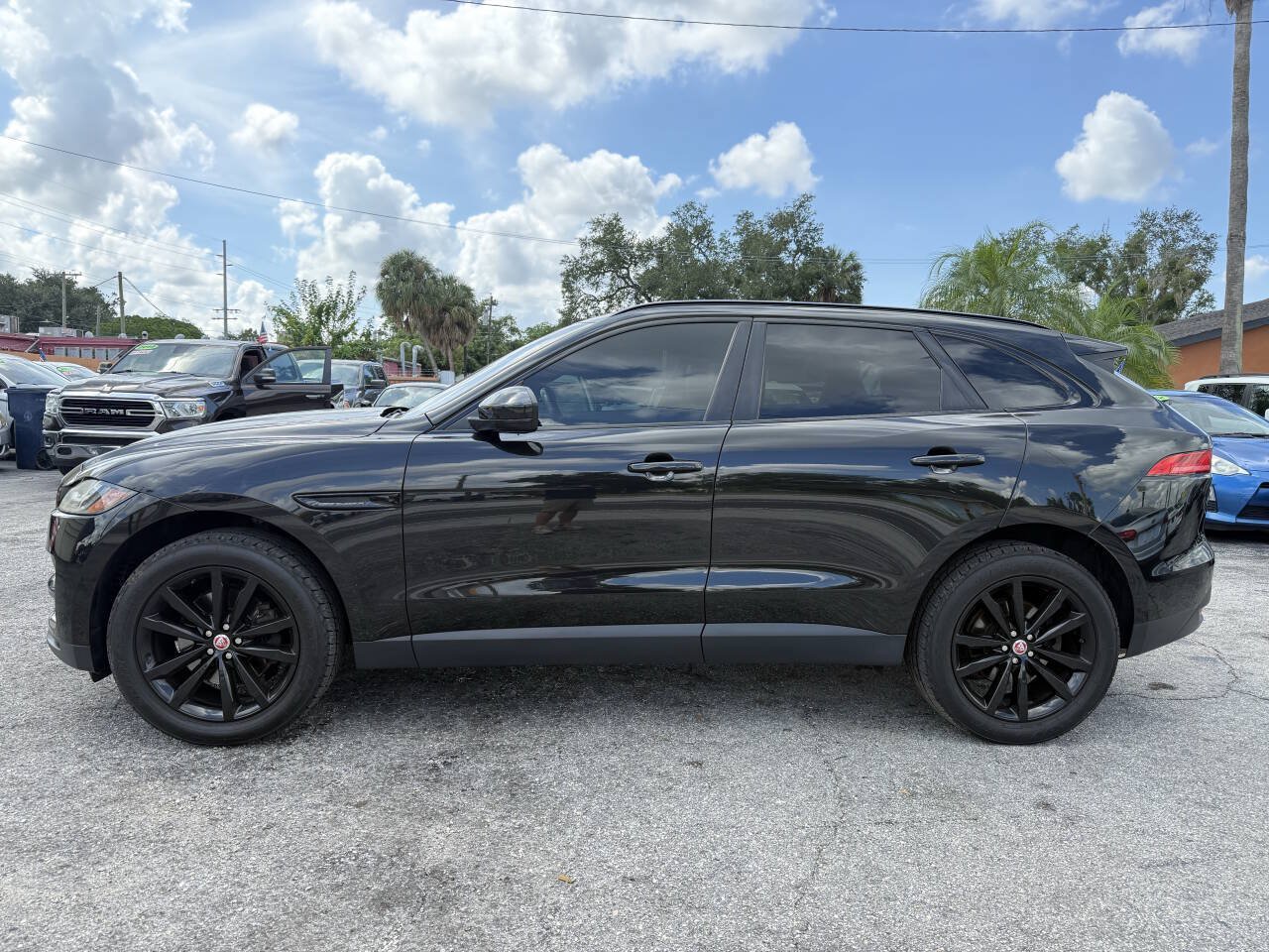 Used 2017 Jaguar F-PACE Prestige AWD/4WD image 4