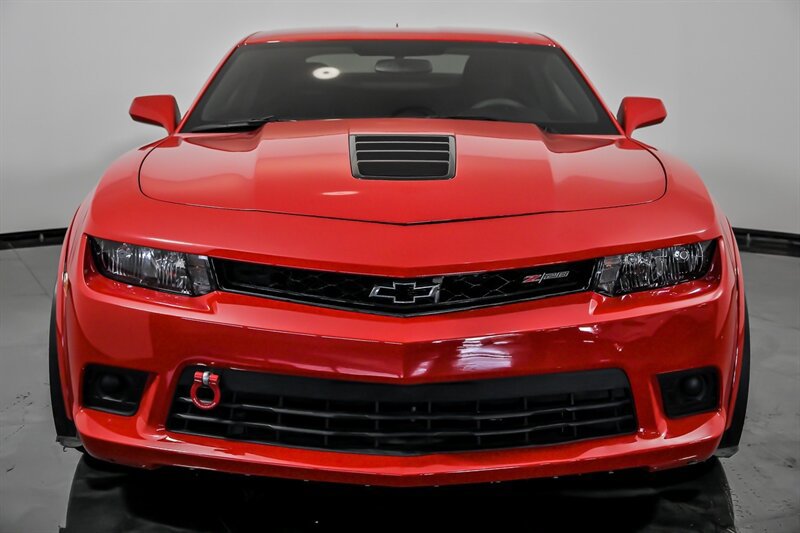 Used 2015 Chevrolet Camaro Z/28 RWD image 4