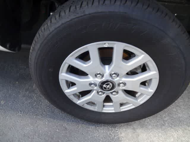 Used 2025 Toyota Tacoma SR5 AWD/4WD image 13