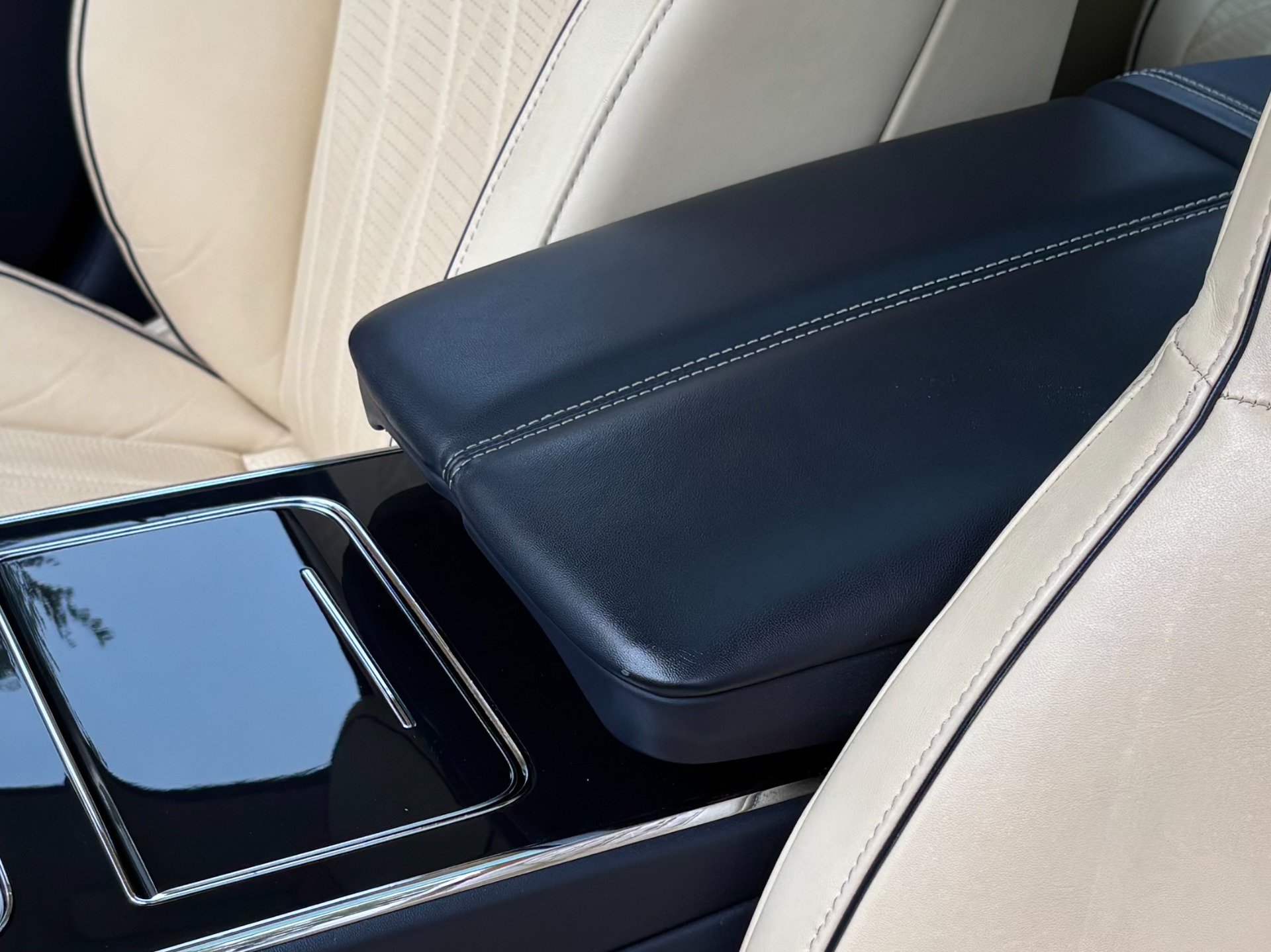 Used 2021 Bentley Flying Spur V8 AWD/4WD image 11