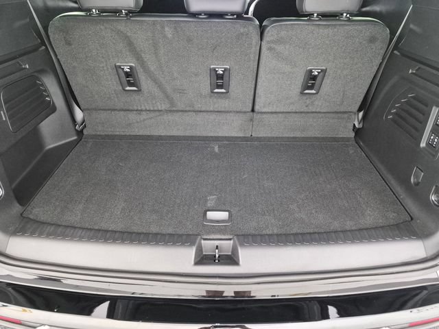 Used 2025 GMC Acadia Denali FWD image 30