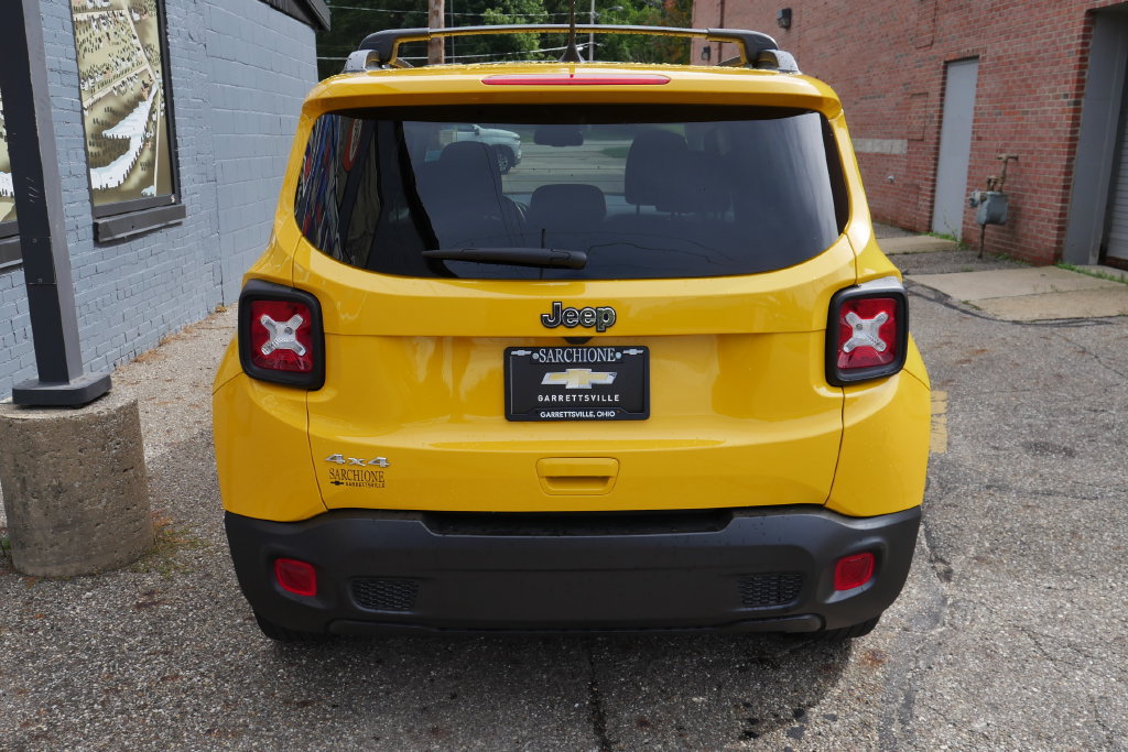 Used 2023 Jeep Renegade Latitude w/ Premium Group AWD/4WD image 25