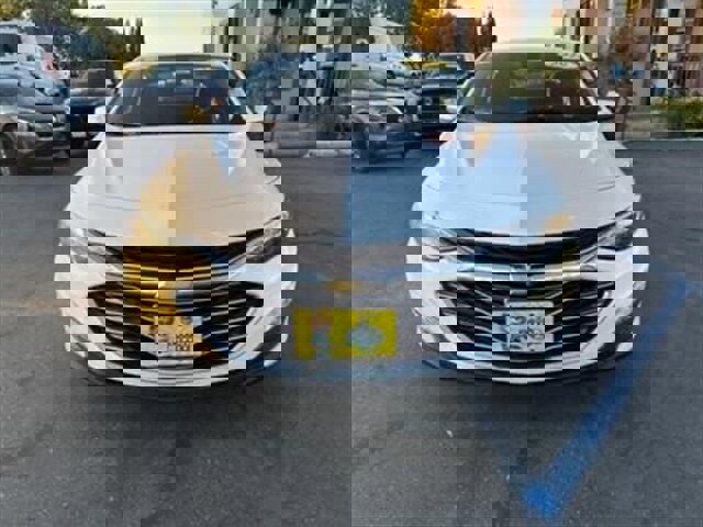 Used 2022 Chevrolet Malibu LT image 3