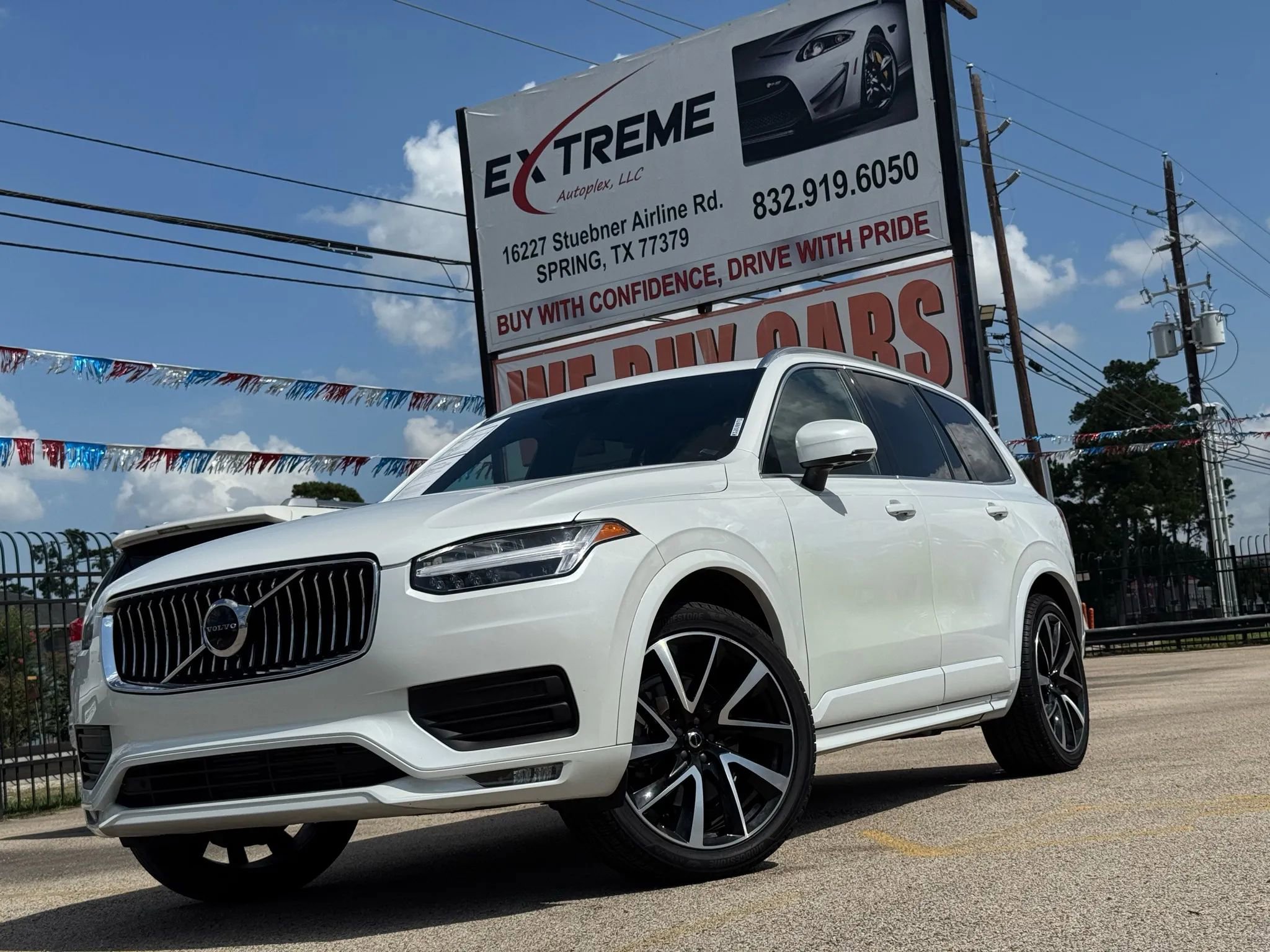 Used 2022 Volvo XC90 T6 Momentum w/ Advanced Package image 3