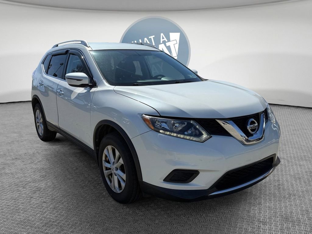 Used 2016 Nissan Rogue SV image 1