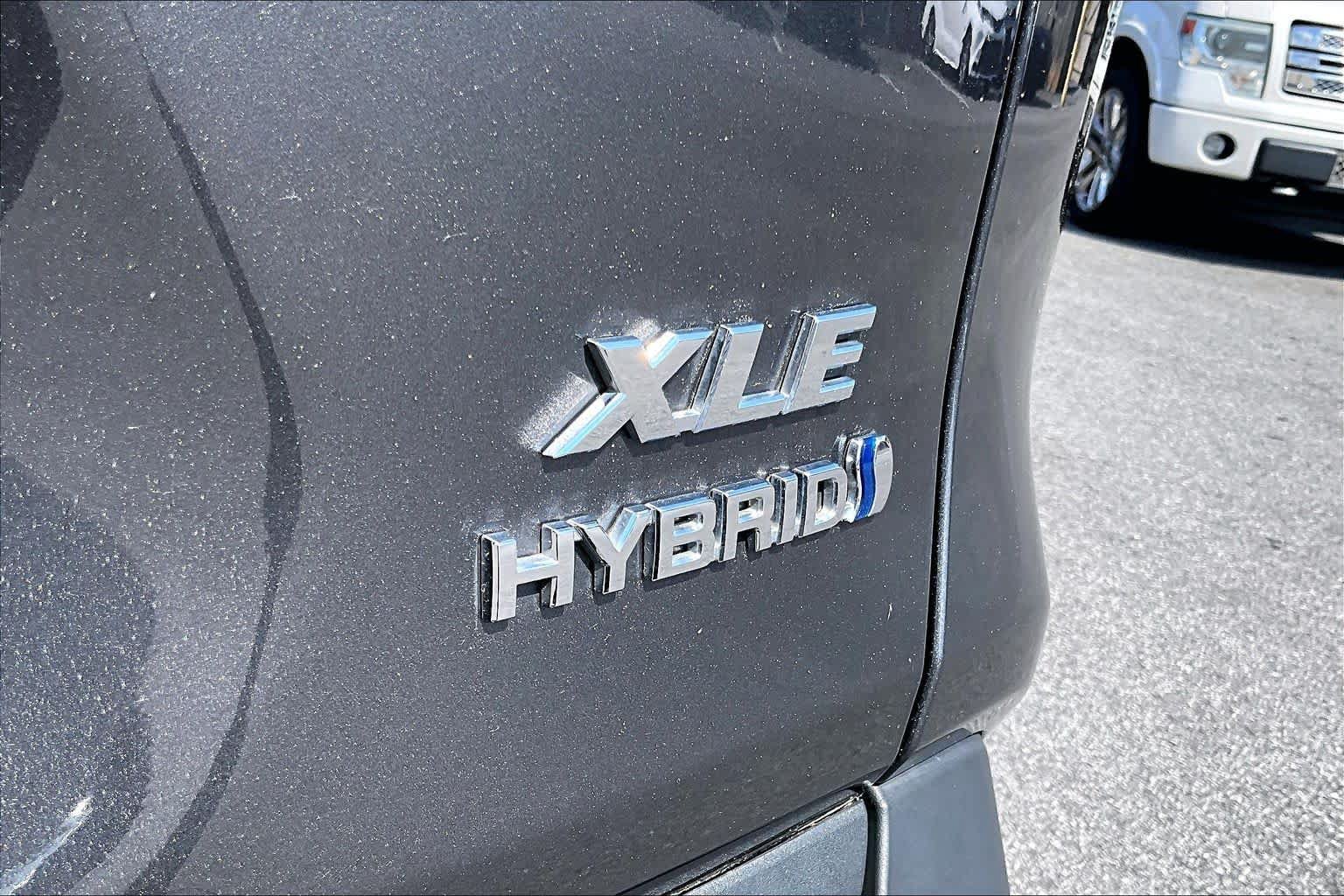 Certified 2024 Toyota RAV4 XLE AWD/4WD image 10